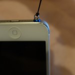 iPhone(ケースなし)にストラップを付ける方法